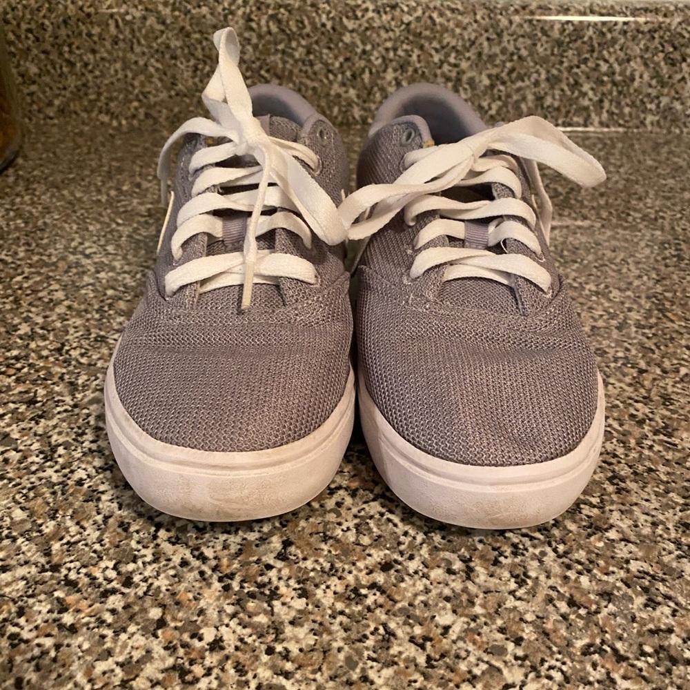 Men’s Nike SB Check Solar Sneakers